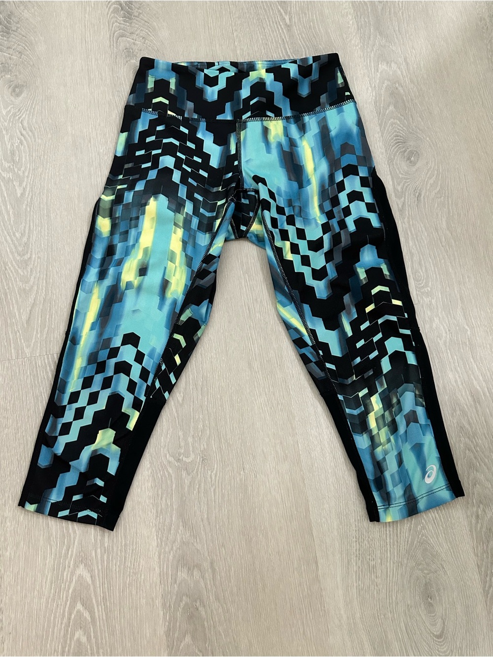 Ascis Cropped Athletic Cropped Leggings